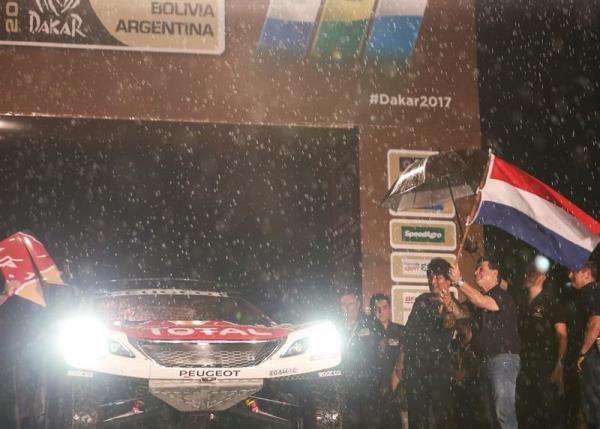 20170102-636189216246487491w_efe