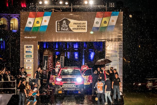 تتويج المرحلة الاولى من رالي داكار