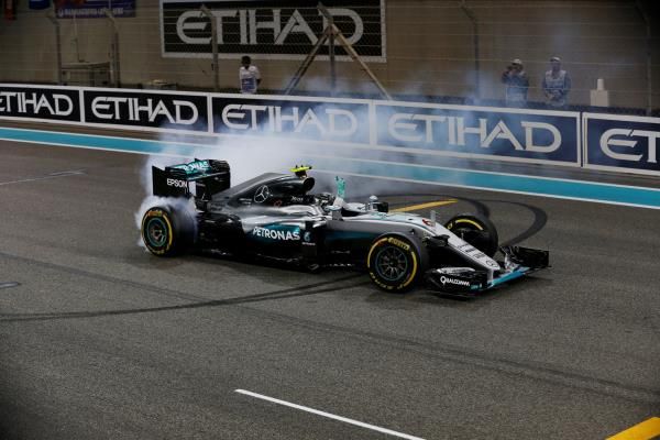 2016-11-27t163932z_238724902_rc19ee36b900_rtrmadp_3_motor-f1-abudhabi_reuters