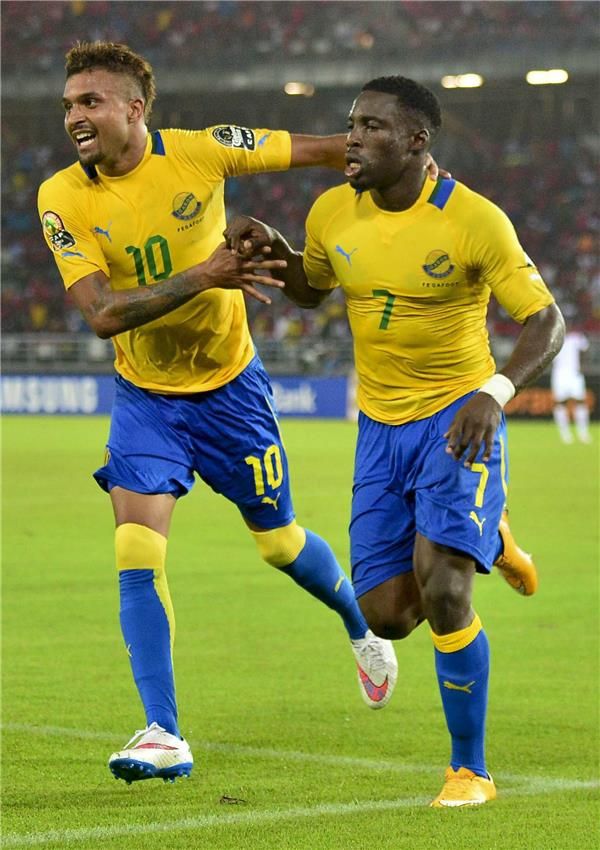 لاعبو منتخب الجابون