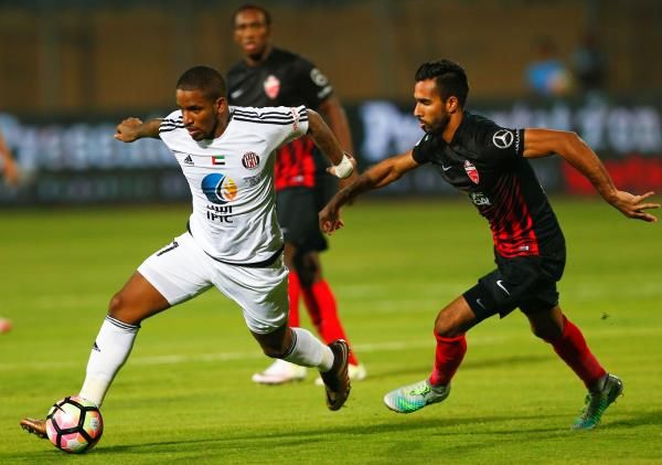 جيفرسون فارفان رفقة الجزيرة