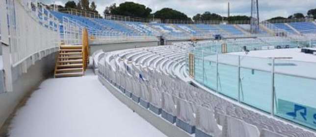 ملعب بيسكارا مغطى بالثلوج