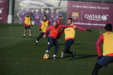 جانب من تدريبات فريق برشلونة