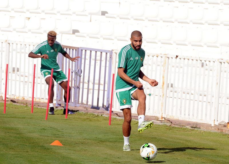 الحداد بمعسكر الإمارات