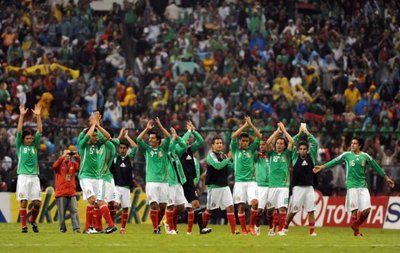 فرحة مكسيكية بعد الفوز على الهندوراس