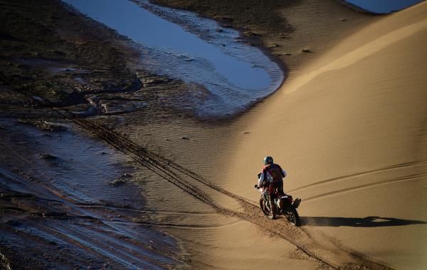 2017-01-10t230023z_1481440187_rc1e5ec84d60_rtrmadp_3_motor-rally-dakar_reuters