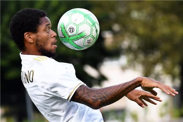  لويز أدريانو