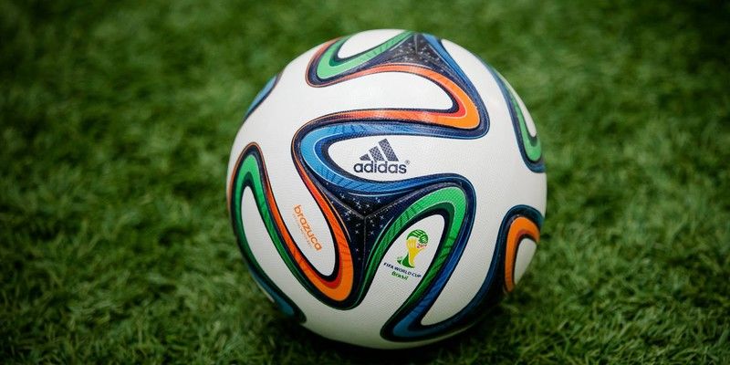 adidas-brazuca-2014-world-cup-ball-1-bidj1ivtkf3stmtqfuuclaqu1ztullqr1dlg6piblgj