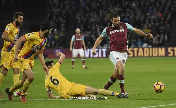 ?i=reuters%2f2017-01-14%2f2017-01-14t162018z_127412418_mt1aci14726119_rtrmadp_3_soccer-england-whu-cry_reuters