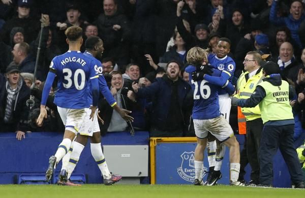 2017-01-15t155904z_127497544_mt1aci14727698_rtrmadp_3_soccer-england-eve-mci_reuters