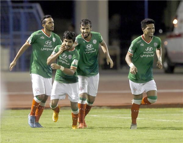لاعبو الاتفاق