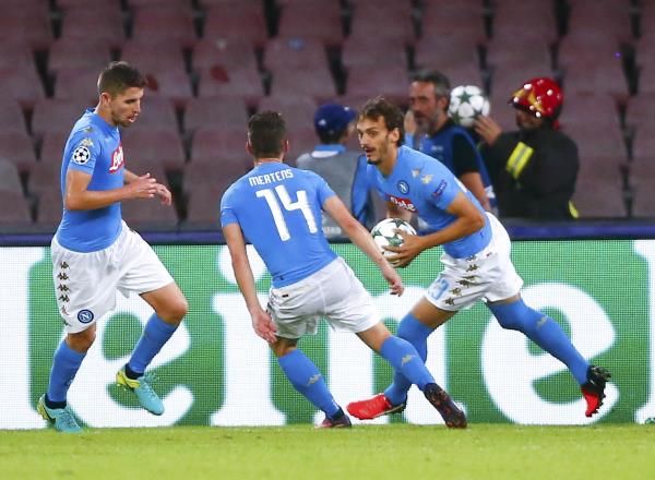 2016-10-19t202057z_905570534_lr1ecaj1kin6o_rtrmadp_3_soccer-champions-nap-bes_reuters