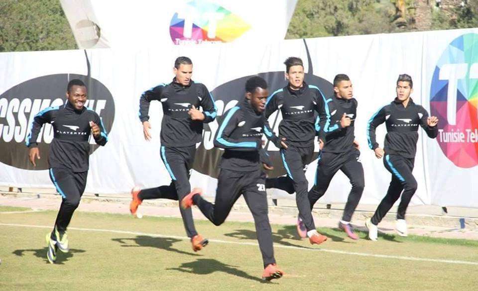 لاعبو النادي الصفاقسي التونسي