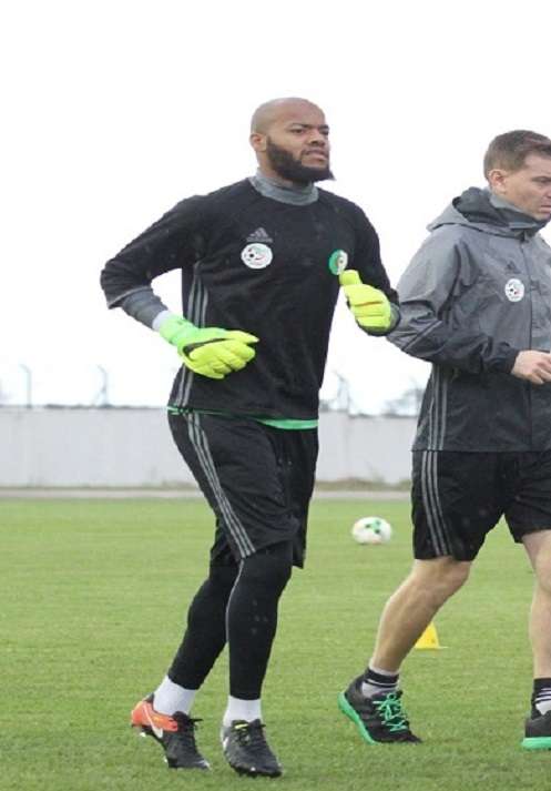 مبولحى فى تدريبات امس