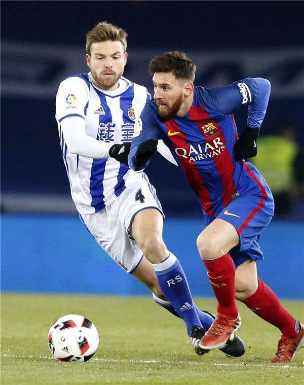  أسيير إيارامندي و ميسي