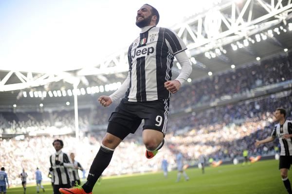 2017-01-22t115850z_500669413_lr1ed1m0x9q2k_rtrmadp_3_soccer-italy_reuters