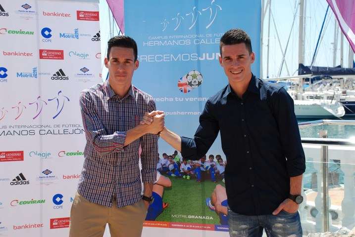 خوانمي كاليخون مع شقيقه خوسيه