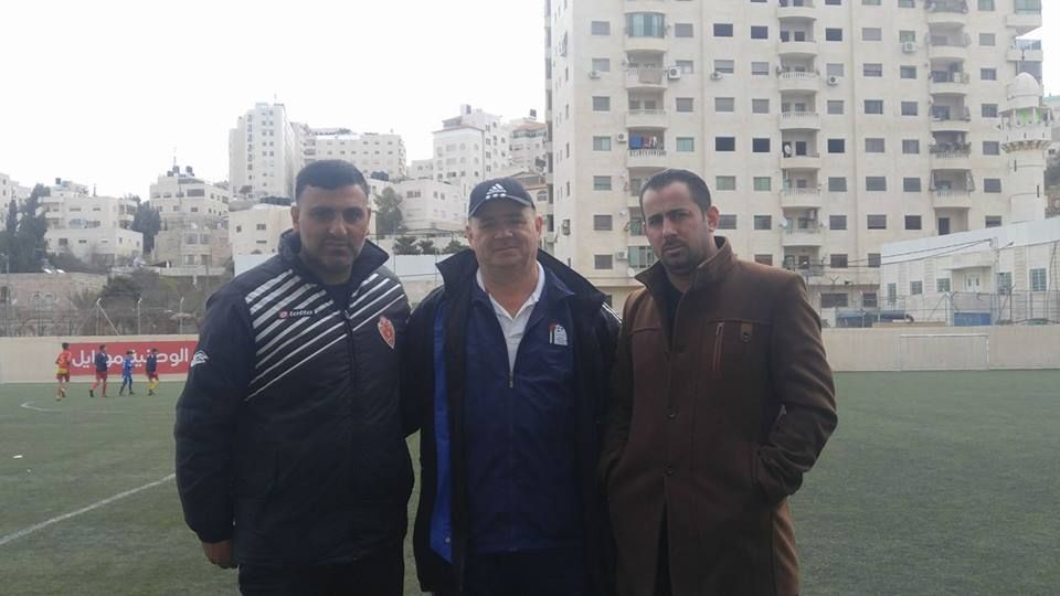 فيسكو يتابع تدريبات ناشئي أهلي الخليل