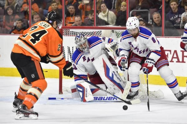 2015-10-25t023350z_1481419968_nocid_rtrmadp_3_nhl-new-york-rangers-at-philadelphia-flyers_reuters