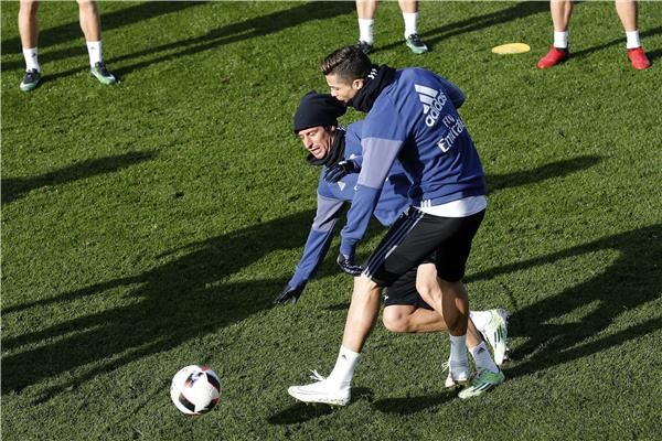 كوينتراو ورونالدو خلال التدريبات