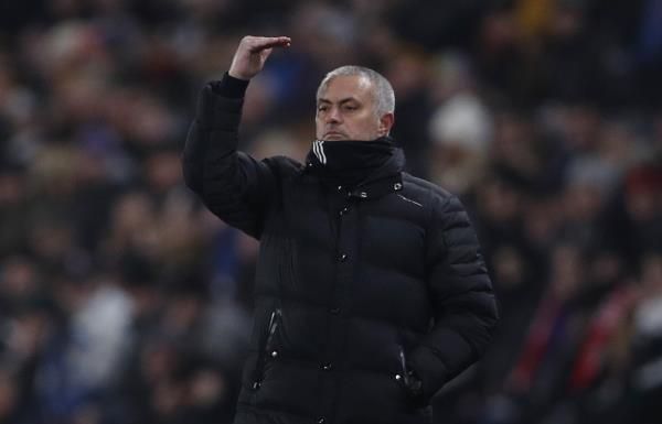 2017-01-26t201404z_128463244_mt1aci14738150_rtrmadp_3_soccer-england-hul-mun_reuters