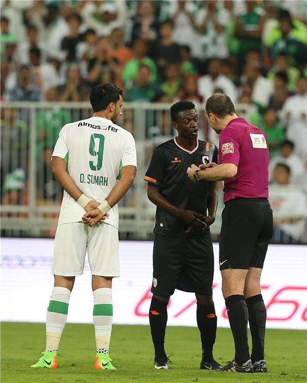  عمر السومة بجانب الحكم