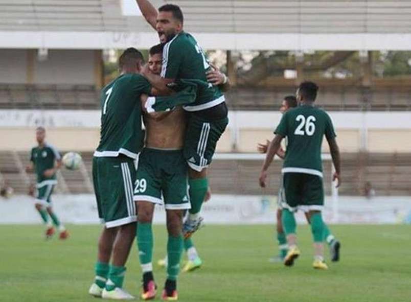 لاعبو الأهلي طرابلس