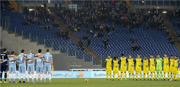 الفريقان قبل البداية