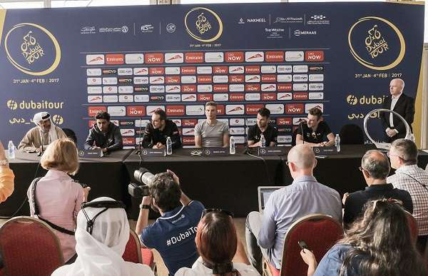 دراجو المقدمة في المؤتمر الصحفي للطواف