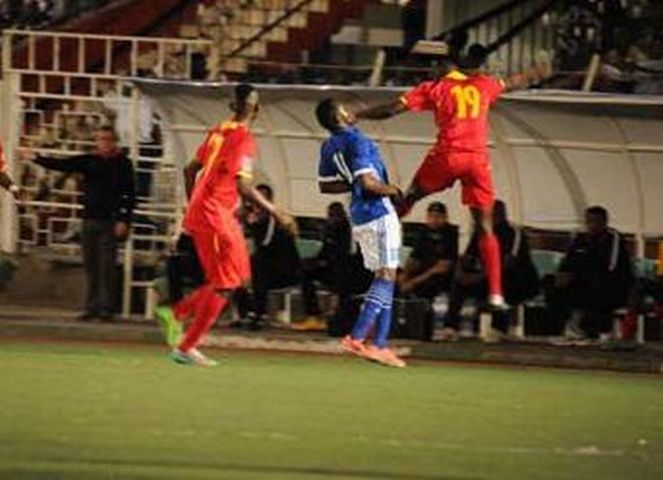 جانب من مباراة المريخ مع حي العرب