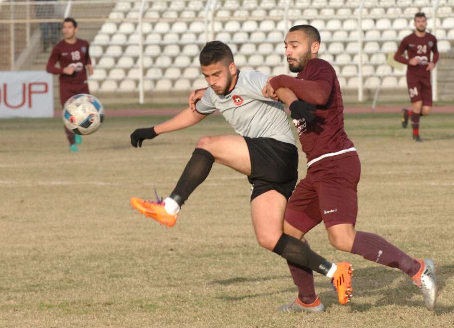 جانب من مباراة النجمة والإخاء