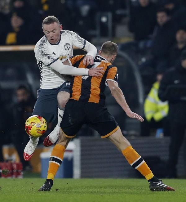 2017-01-26t213456z_128468096_mt1aci14738277_rtrmadp_3_soccer-england-hul-mun_reuters
