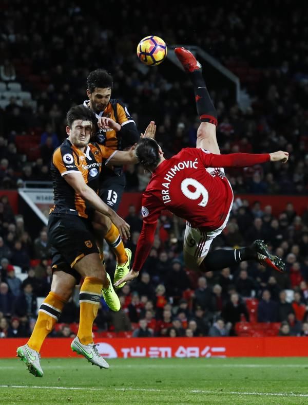 إبراهيموفيتش يصنع المجد مع مانشستر يونايتد