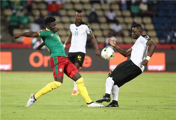 جانب من مباراة غانا والكاميرون