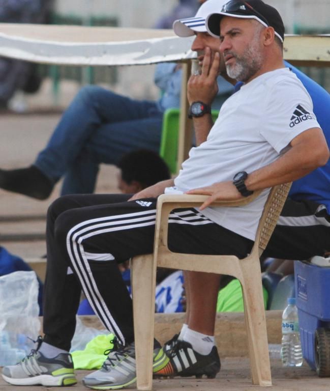 لسعد معمر خلال مباراة الأهلي شندي الأولى بالدوري الممتاز