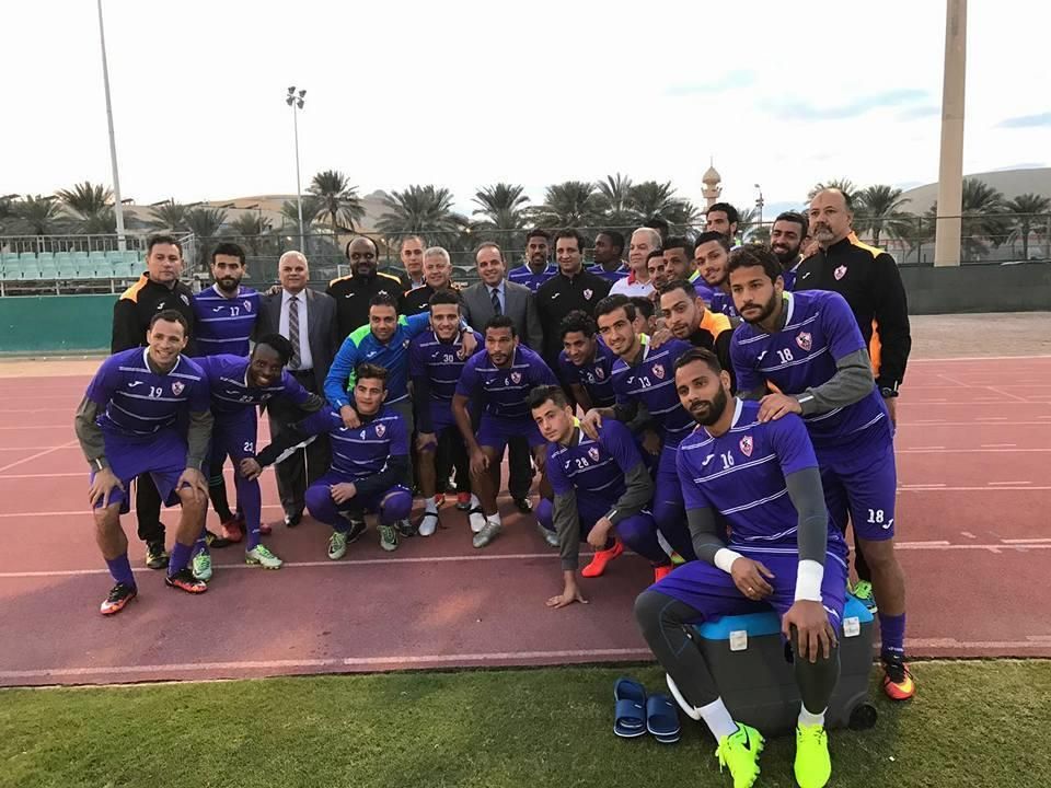 لاعبو الزمالك مع السفير