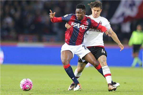 جانب من مباراة سابقة بين بولونيا وميلان