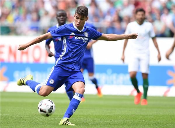 أوسكار انتقل من تشيلسي إلى شنجهاي في صفقة ضخمة