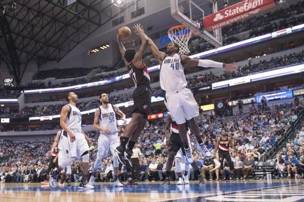 2017-02-08t041843z_820229786_nocid_rtrmadp_3_nba-portland-trail-blazers-at-dallas-mavericks_reuters