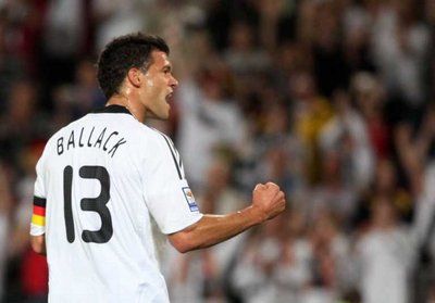 قائد المنتخب الألماني مايكل بالاك