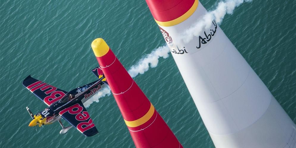 abu-dhabi-welcomes-red-bull-air-race-season-opener (copy)