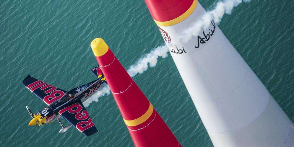 abu-dhabi-welcomes-red-bull-air-race-season-opener (copy)