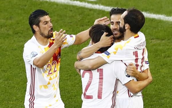 لاعبو المنتخب الإسباني