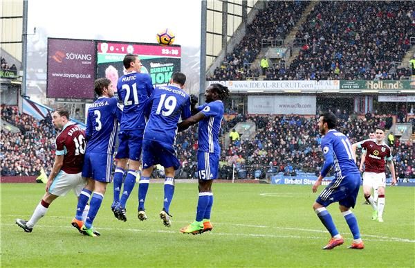 هدف التعادل لبيرنلي في مرمى تشيلسي