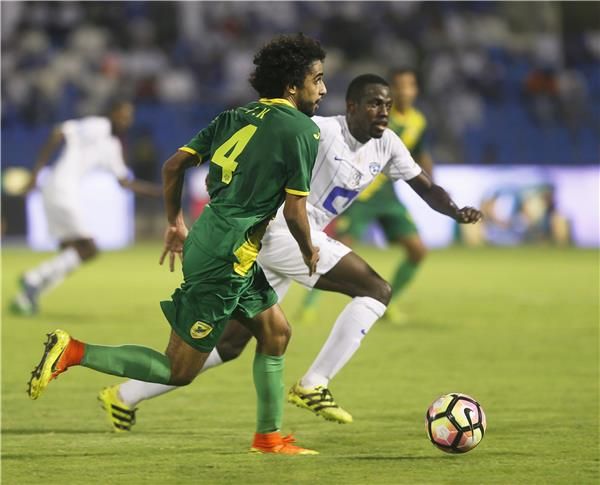 من مواجهة سابقة بين الهلال والخليج
