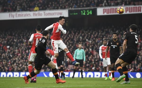 2017-02-11t125702z_129819422_mt1aci14749320_rtrmadp_3_soccer-england-ars-hul_reuters