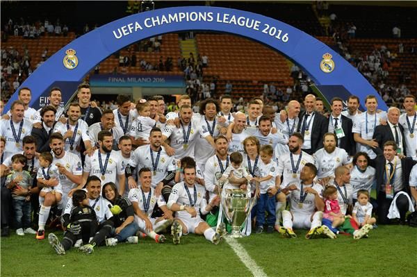 ريال مدريد بطل آخر نسخة 