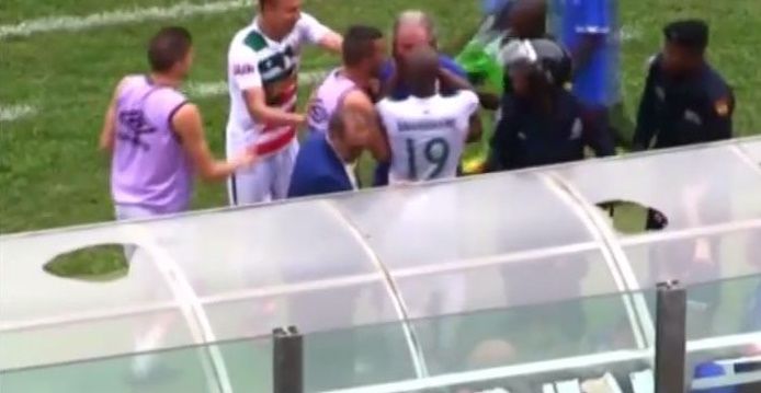 مشادة بين كمال مواسة واللاعب عبد المالك مقداد 