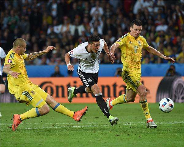 لقطة من احدى مباريات منتخب المانيا في بطولة امم اوروبا