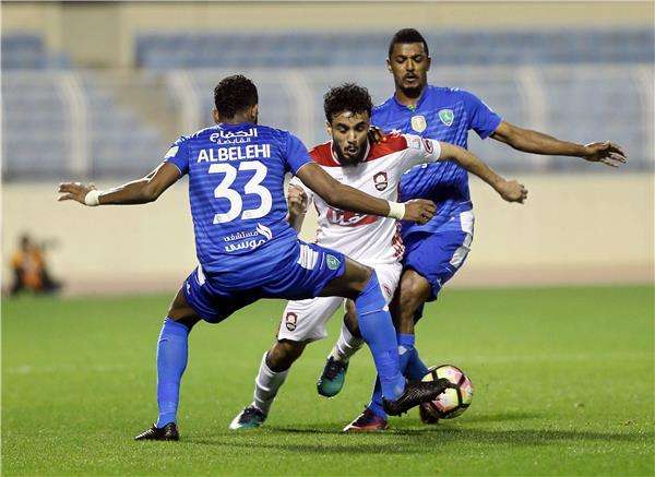 لقطة من مباريات الفتح في الدوري السعودي